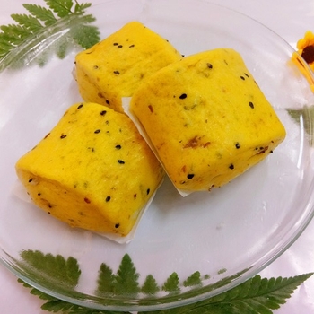 Image Kim Point Pumpkin Mantou 慈心舍 - 金瓜馒头 (6 pieces) 360grams